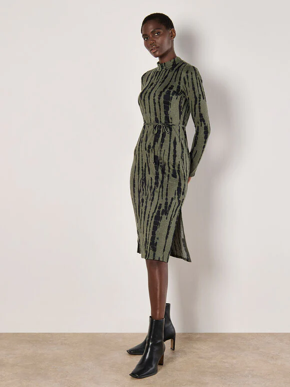 Green grass and plant dyed tie-dye mid-length dress - Image 3