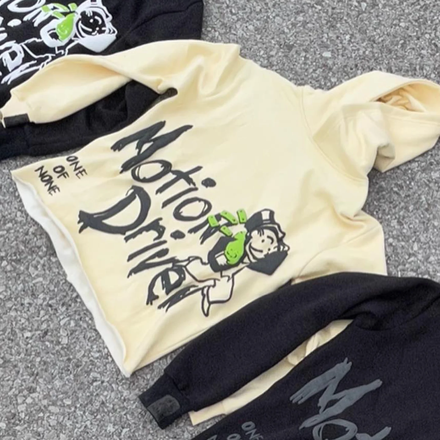 Lucky Kiss Print Casual Street Hoodie - Image 4